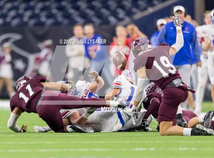 Thumbnail 3 in Cy-Fair vs. Westlake (UIL 6a DII State Semi Final Playoffs) photogallery.