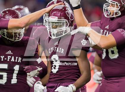 Thumbnail 3 in Cy-Fair vs. Westlake (UIL 6a DII State Semi Final Playoffs) photogallery.
