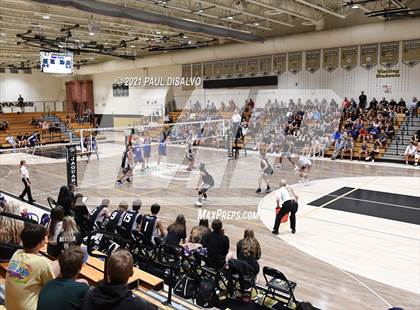 Thumbnail 3 in Douglas County vs. Legend (CHSAA 5A State Final) photogallery.