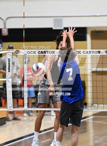 Thumbnail 1 in Douglas County vs. Legend (CHSAA 5A State Final) photogallery.