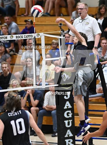 Thumbnail 1 in Douglas County vs. Legend (CHSAA 5A State Final) photogallery.