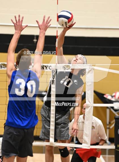 Thumbnail 3 in Douglas County vs. Legend (CHSAA 5A State Final) photogallery.