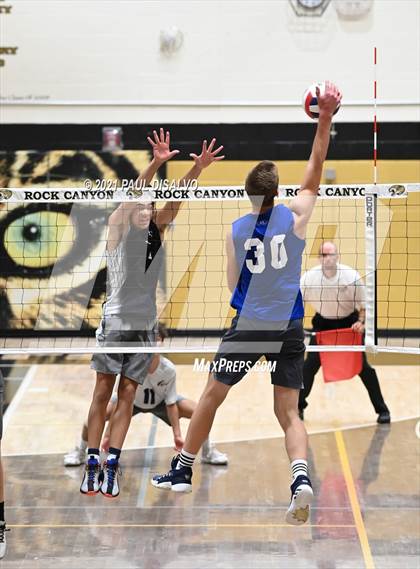 Thumbnail 3 in Douglas County vs. Legend (CHSAA 5A State Final) photogallery.