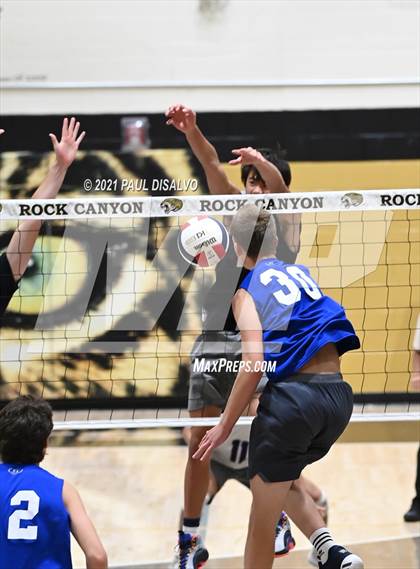 Thumbnail 2 in Douglas County vs. Legend (CHSAA 5A State Final) photogallery.