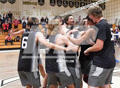 Thumbnail 3 in Douglas County vs. Legend (CHSAA 5A State Final) photogallery.