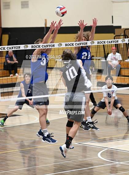 Thumbnail 3 in Douglas County vs. Legend (CHSAA 5A State Final) photogallery.