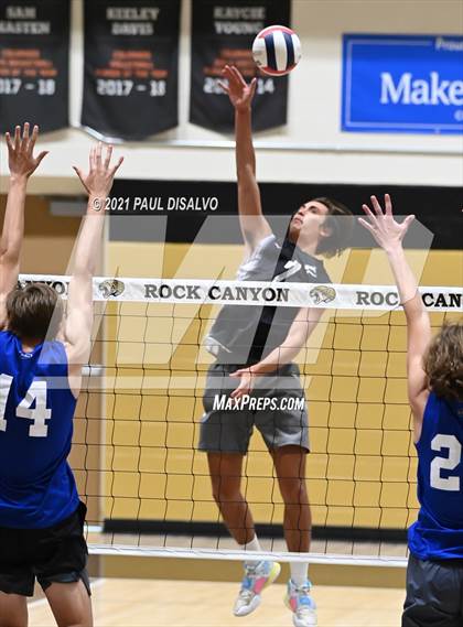 Thumbnail 2 in Douglas County vs. Legend (CHSAA 5A State Final) photogallery.