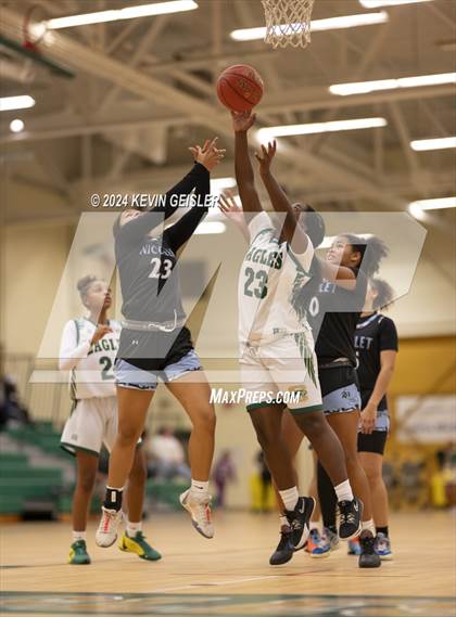 Thumbnail 3 in Nicolet @ Racine Case photogallery.
