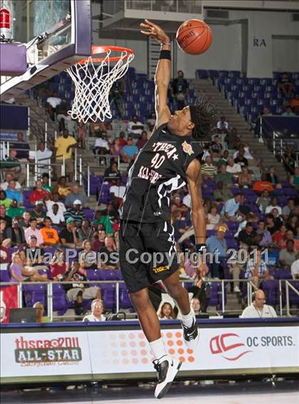 Thumbnail 2 in THSCA All-Star Basketball Game (North vs. South) photogallery.