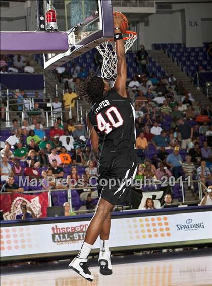 Thumbnail 2 in THSCA All-Star Basketball Game (North vs. South) photogallery.