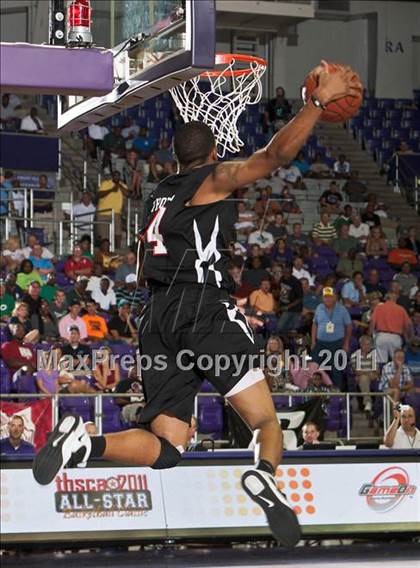 Thumbnail 3 in THSCA All-Star Basketball Game (North vs. South) photogallery.