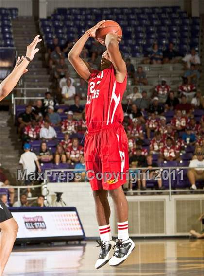 Thumbnail 1 in THSCA All-Star Basketball Game (North vs. South) photogallery.