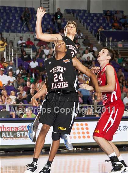 Thumbnail 3 in THSCA All-Star Basketball Game (North vs. South) photogallery.