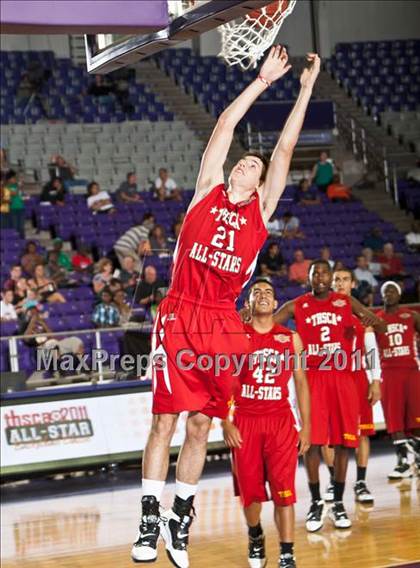 Thumbnail 3 in THSCA All-Star Basketball Game (North vs. South) photogallery.