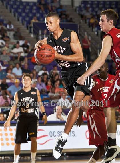 Thumbnail 1 in THSCA All-Star Basketball Game (North vs. South) photogallery.