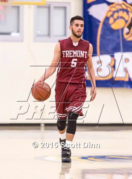 Thumbnail 1 in Saint Francis vs. Fremont (CIF CCS Open Quarterfinal) photogallery.