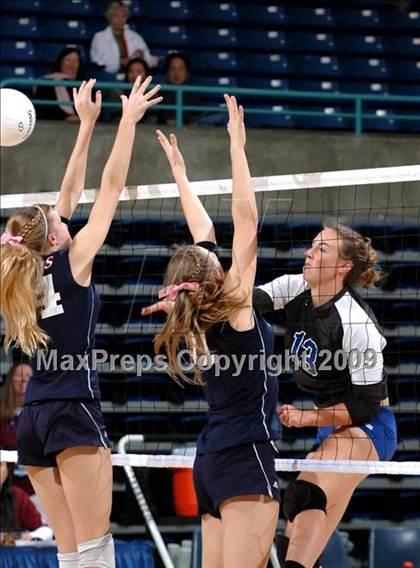 Thumbnail 1 in Tri-City Christian vs. Branson (CIF D5 State Final) photogallery.