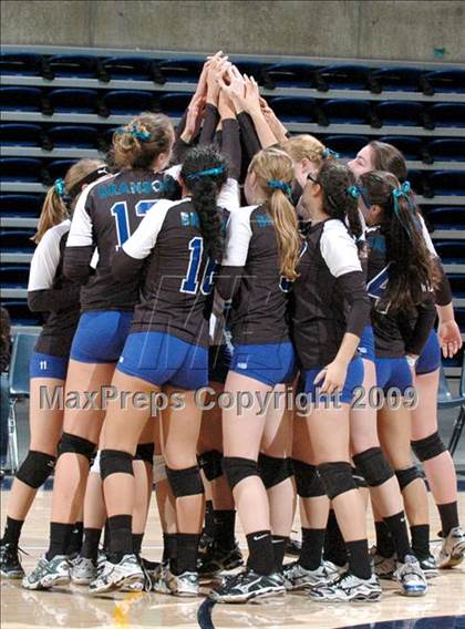 Thumbnail 2 in Tri-City Christian vs. Branson (CIF D5 State Final) photogallery.