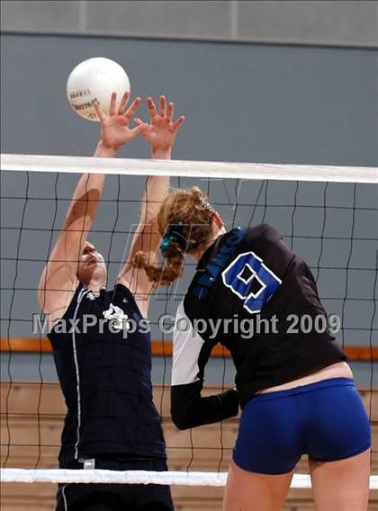 Thumbnail 1 in Tri-City Christian vs. Branson (CIF D5 State Final) photogallery.