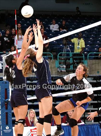 Thumbnail 2 in Tri-City Christian vs. Branson (CIF D5 State Final) photogallery.