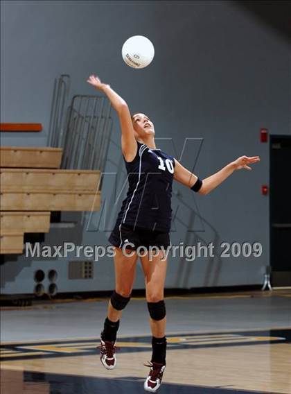 Thumbnail 2 in Tri-City Christian vs. Branson (CIF D5 State Final) photogallery.