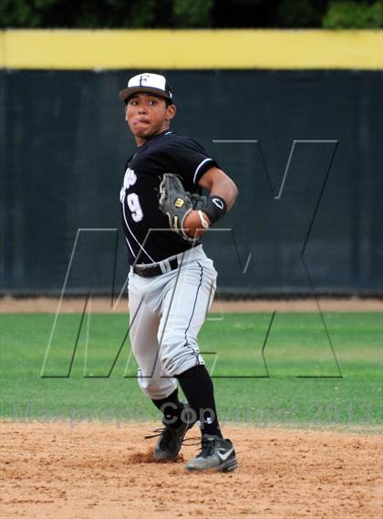 Thumbnail 2 in Foothill vs. El Dorado photogallery.