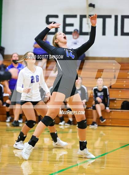 Thumbnail 2 in Stockton vs Logan/Palco photogallery.
