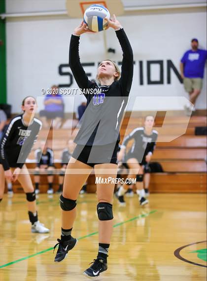 Thumbnail 2 in Stockton vs Logan/Palco photogallery.