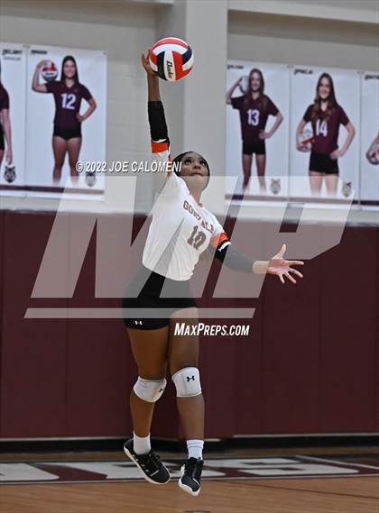 Thumbnail 1 in Gonzales @ Davenport (UIL 4A Bi-District) photogallery.