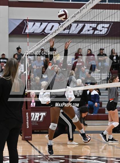 Thumbnail 3 in Gonzales @ Davenport (UIL 4A Bi-District) photogallery.