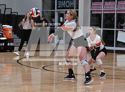 Thumbnail 2 in Gonzales @ Davenport (UIL 4A Bi-District) photogallery.