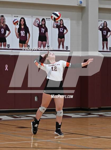 Thumbnail 3 in Gonzales @ Davenport (UIL 4A Bi-District) photogallery.