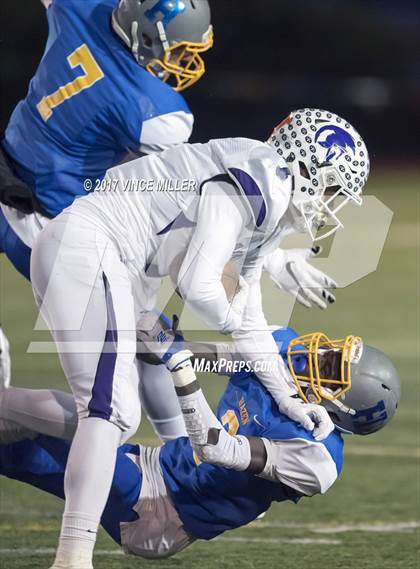 Thumbnail 3 in Sumner vs Hazen (WIAA 4A District Playoff) photogallery.