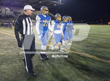 Thumbnail 2 in Sumner vs Hazen (WIAA 4A District Playoff) photogallery.