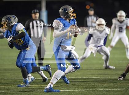 Thumbnail 2 in Sumner vs Hazen (WIAA 4A District Playoff) photogallery.