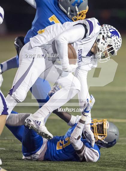 Thumbnail 1 in Sumner vs Hazen (WIAA 4A District Playoff) photogallery.