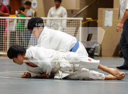 Thumbnail 1 in OIA Eastern Division Championship photogallery.