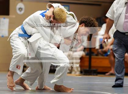 Thumbnail 2 in OIA Eastern Division Championship photogallery.
