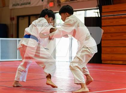 Thumbnail 3 in OIA Eastern Division Championship photogallery.