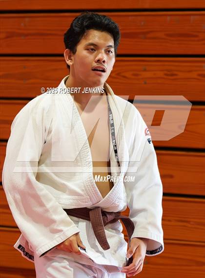Thumbnail 3 in OIA Eastern Division Championship photogallery.