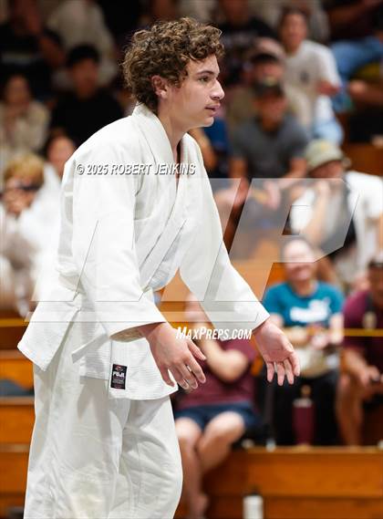 Thumbnail 3 in OIA Eastern Division Championship photogallery.