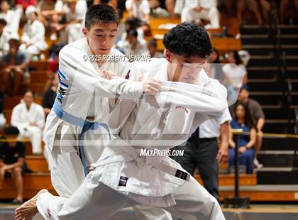 Thumbnail 1 in OIA Eastern Division Championship photogallery.