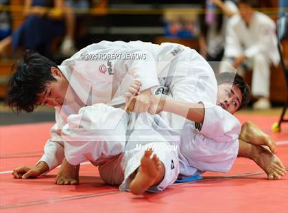 Thumbnail 3 in OIA Eastern Division Championship photogallery.