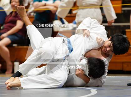 Thumbnail 1 in OIA Eastern Division Championship photogallery.