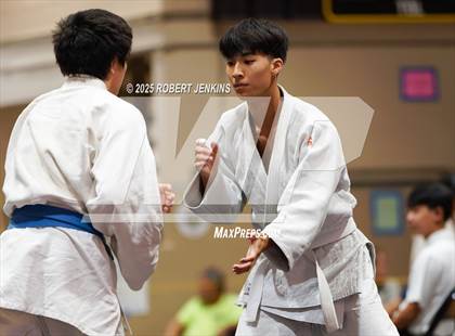 Thumbnail 1 in OIA Eastern Division Championship photogallery.