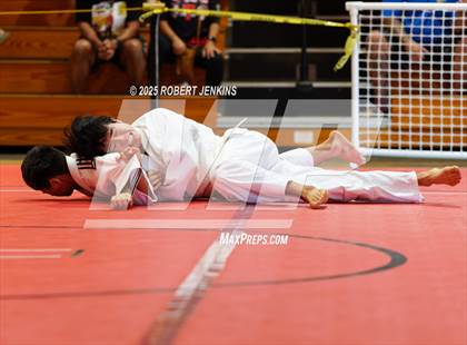 Thumbnail 2 in OIA Eastern Division Championship photogallery.