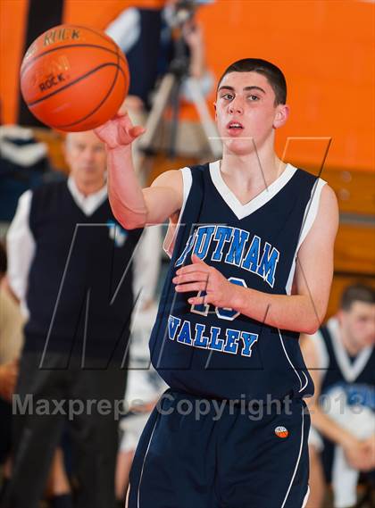 Thumbnail 2 in Putnam Valley vs. Pawling photogallery.