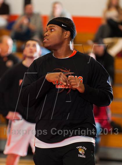 Thumbnail 2 in Putnam Valley vs. Pawling photogallery.