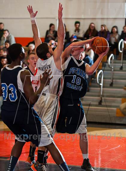 Thumbnail 1 in Putnam Valley vs. Pawling photogallery.