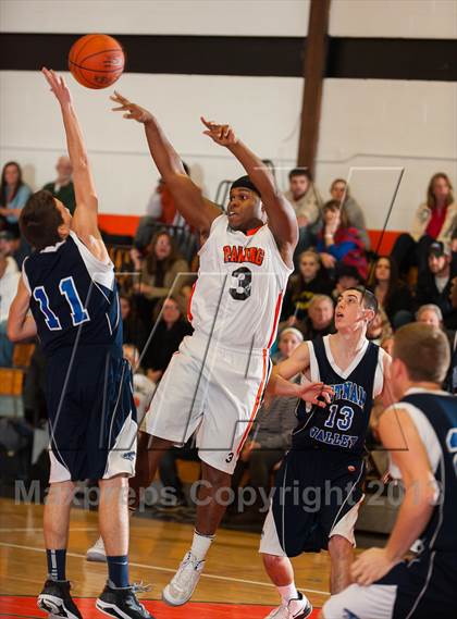 Thumbnail 1 in Putnam Valley vs. Pawling photogallery.